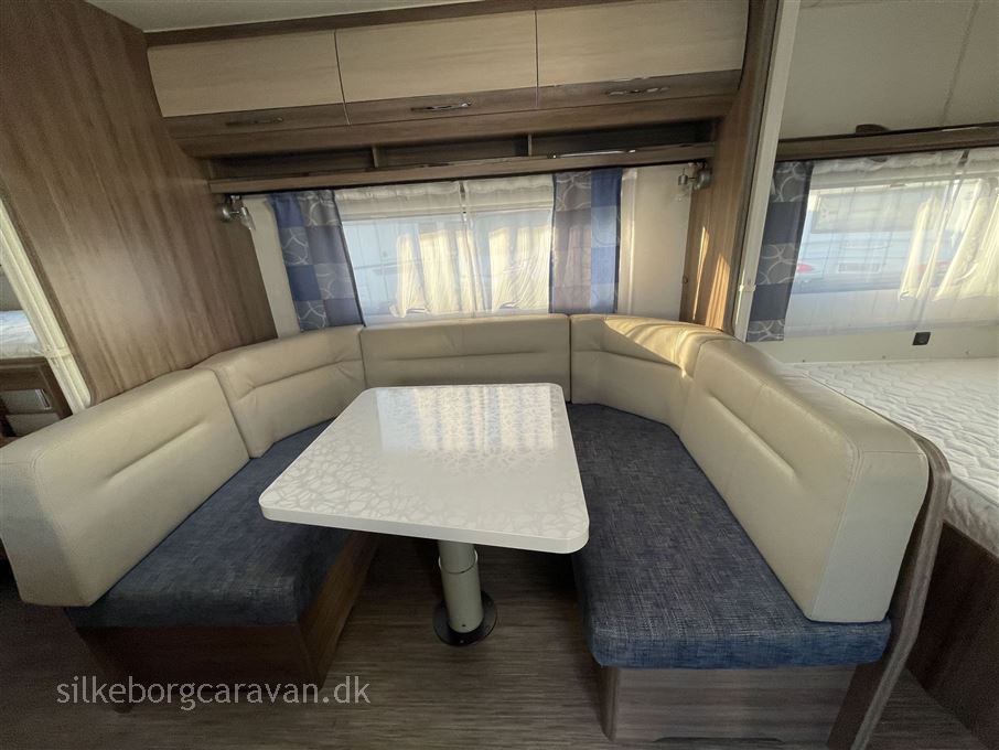 Hobby De Luxe Easy 545 KMF